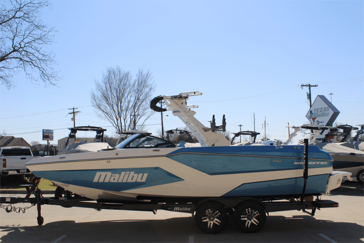 2025 Malibu 24 MXZ