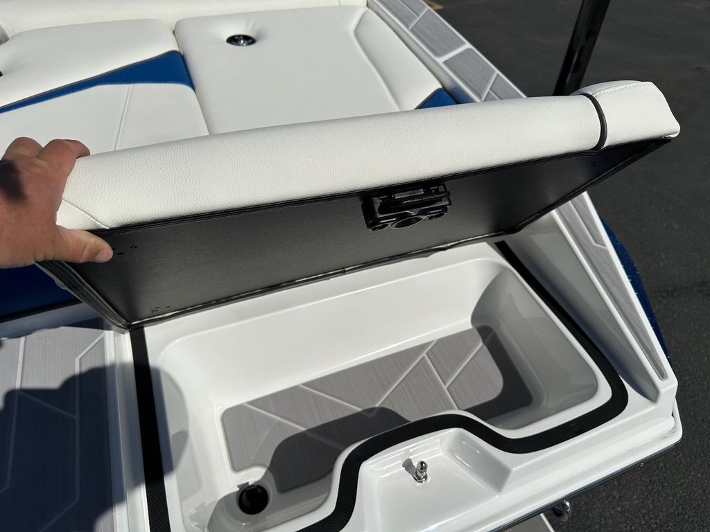 2024 Supreme Boats S220