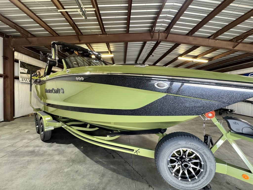 2025 MasterCraft X24