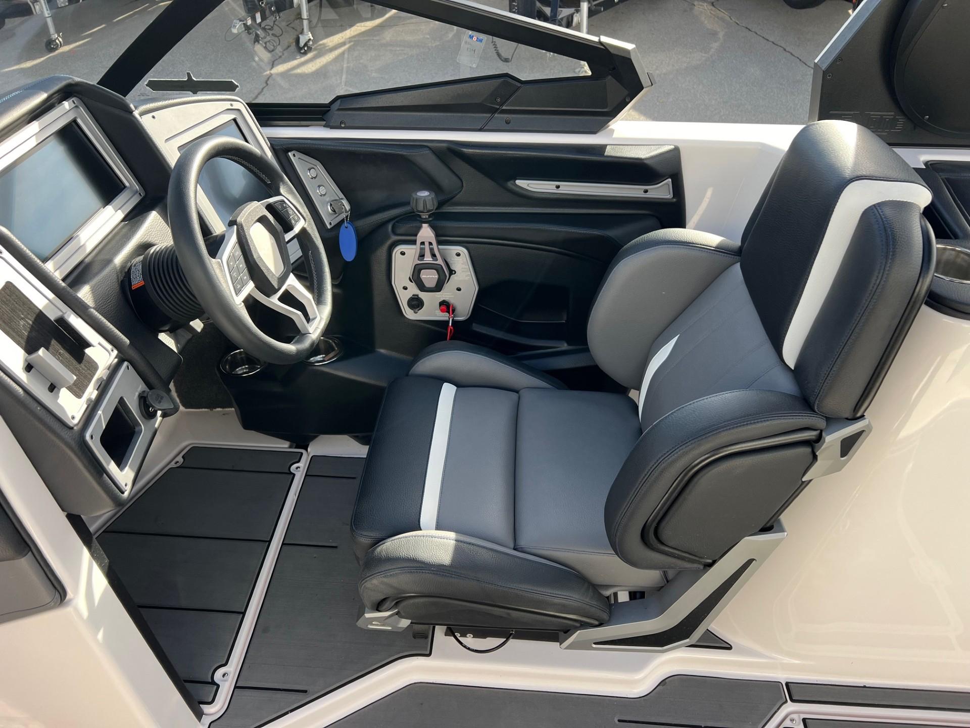 2022 Supra SE550