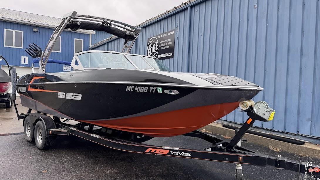 2015 MB SPORTS B52 23′