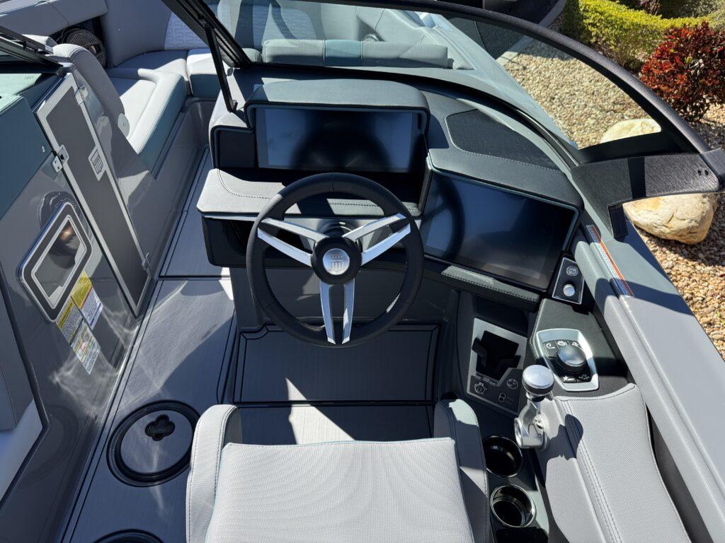 2025 MasterCraft X24