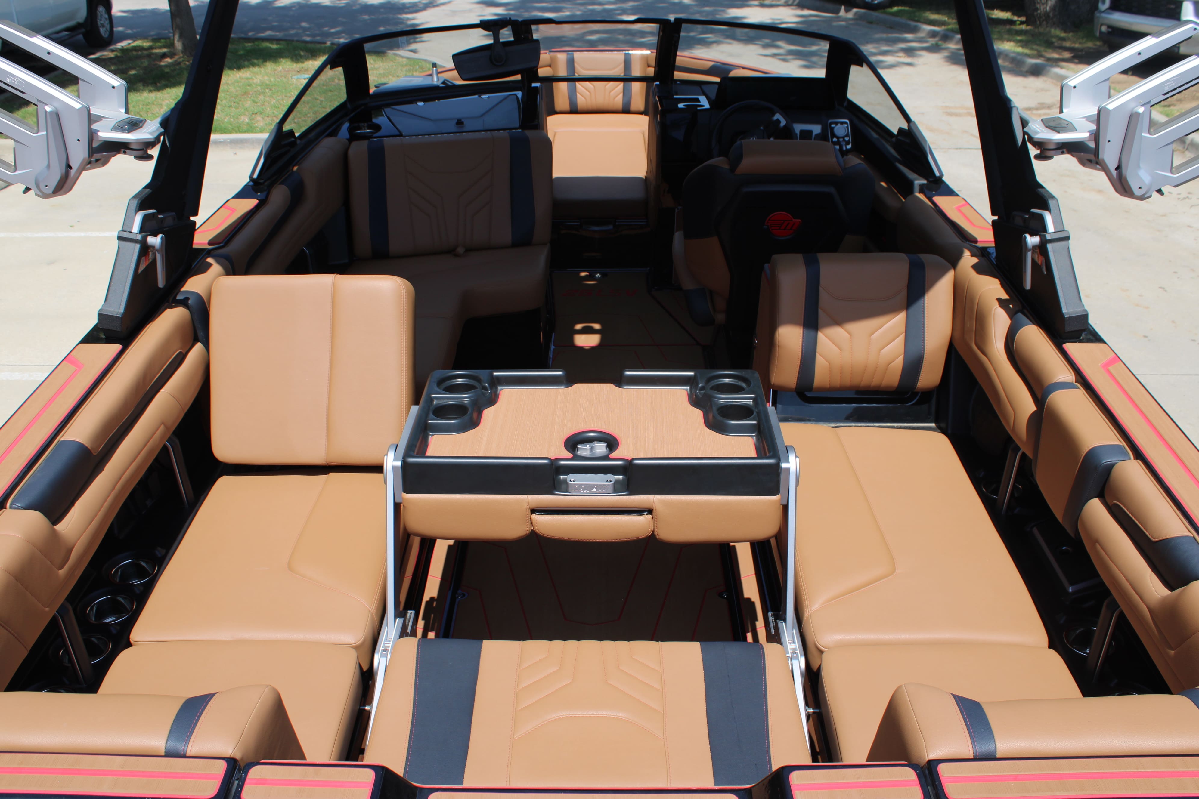 2025 Malibu 25 LSV