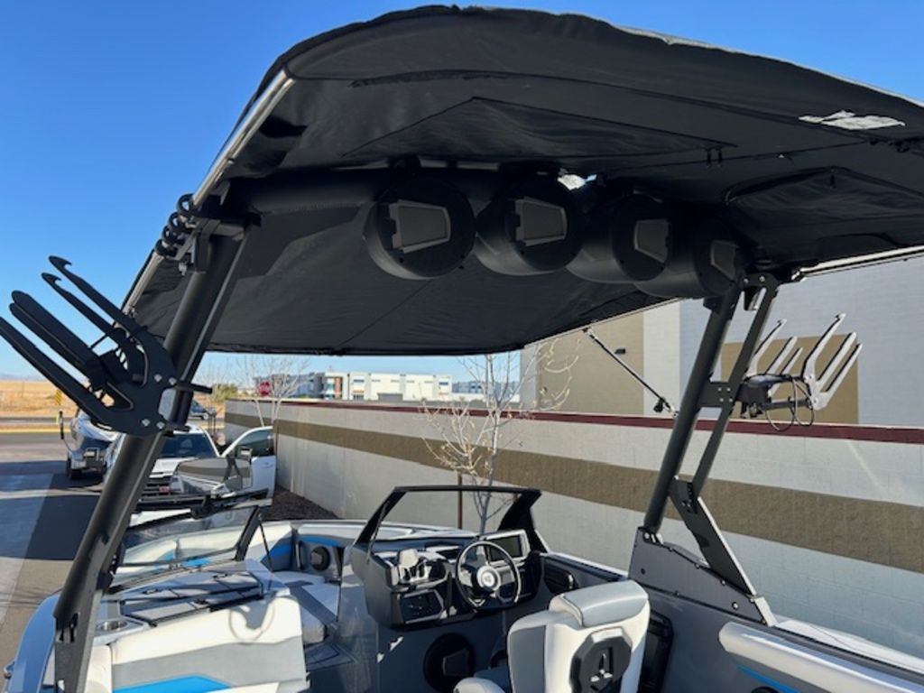 2024 Axis Wake Research T250
