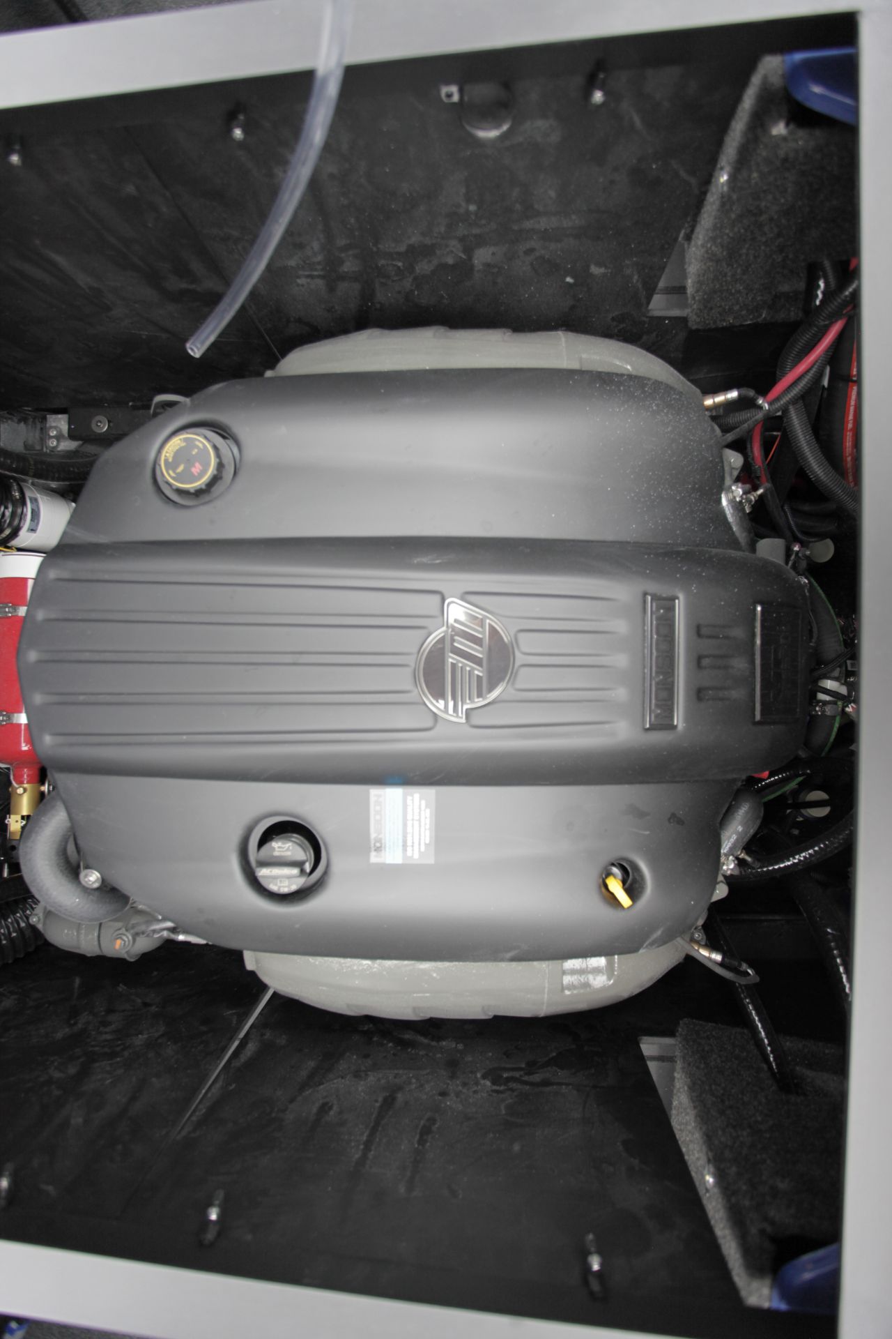  Axis T235
