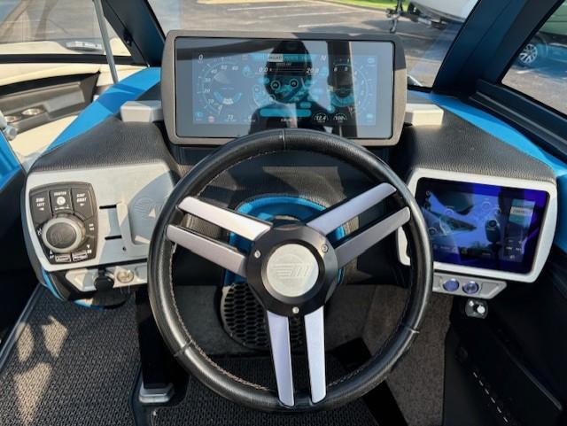 2016 Malibu 23 LSV – S7860