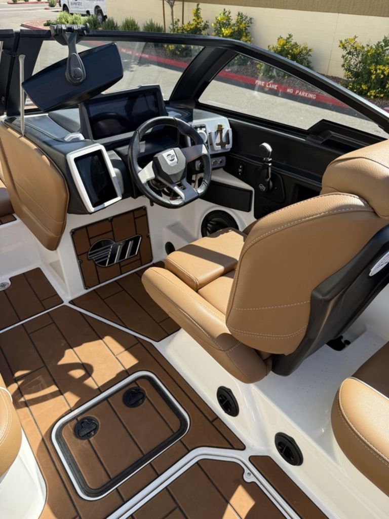 2022 Malibu Boats 23 MXZ