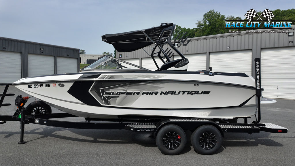 2016 Nautique G21