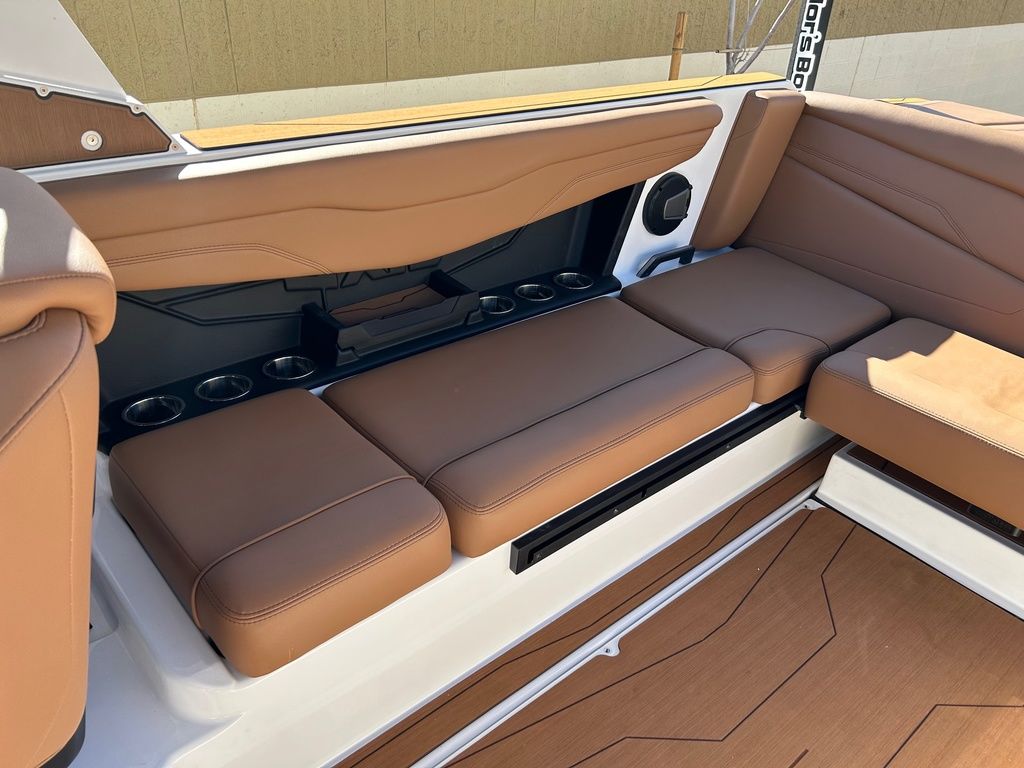 2025 Axis Wake Research T235