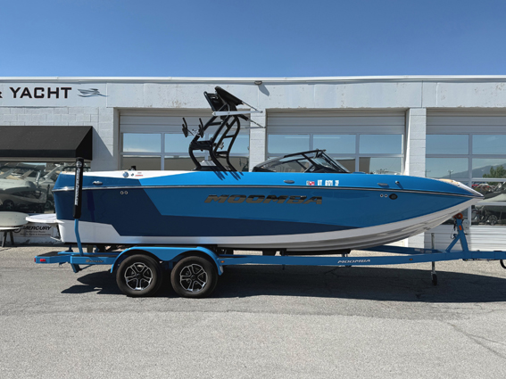 2023 23' Moomba "Mojo" Bowrider
