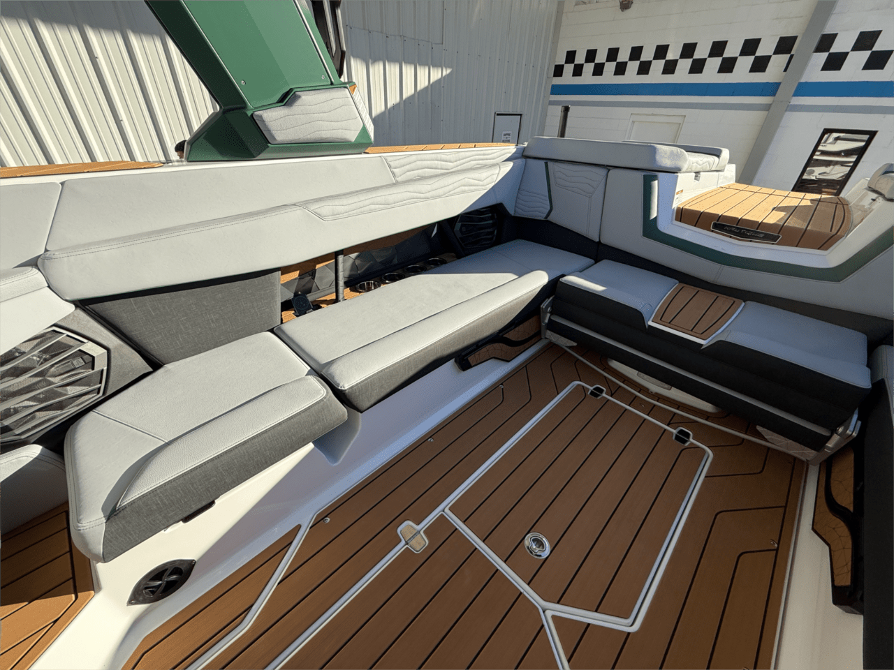 2025 Nautique G25