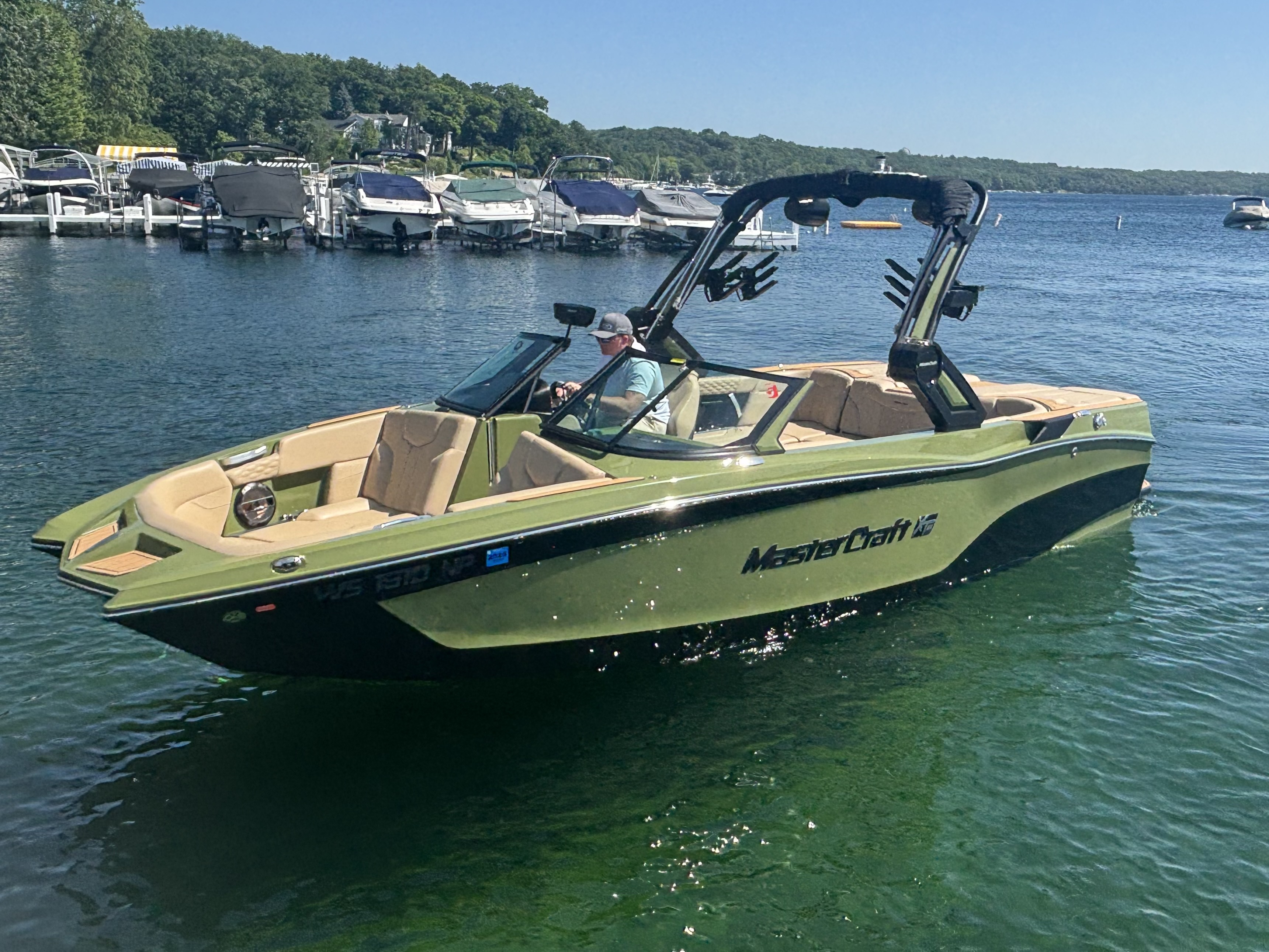 2022 MasterCraft XT22