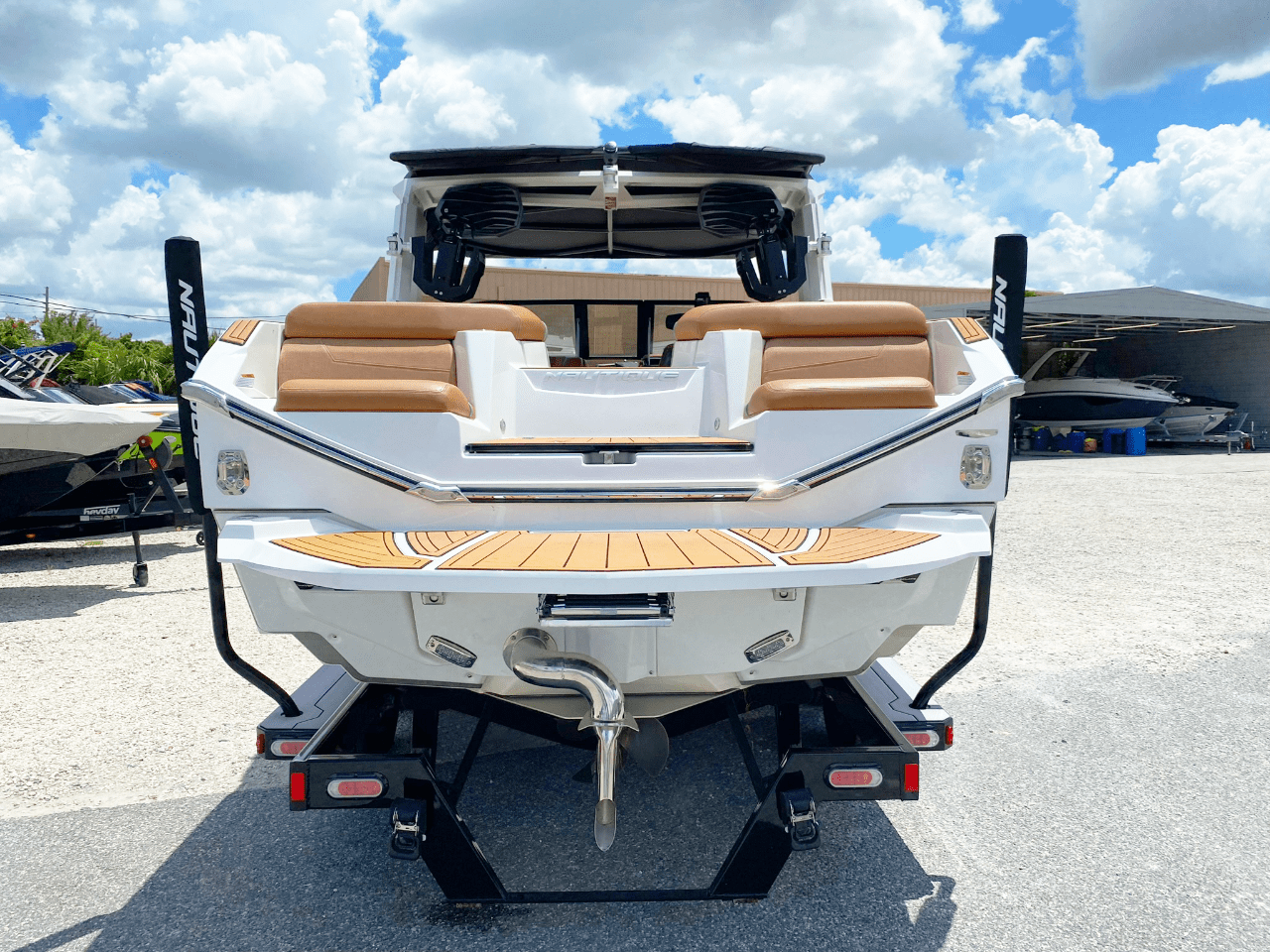 2022 Nautique G23