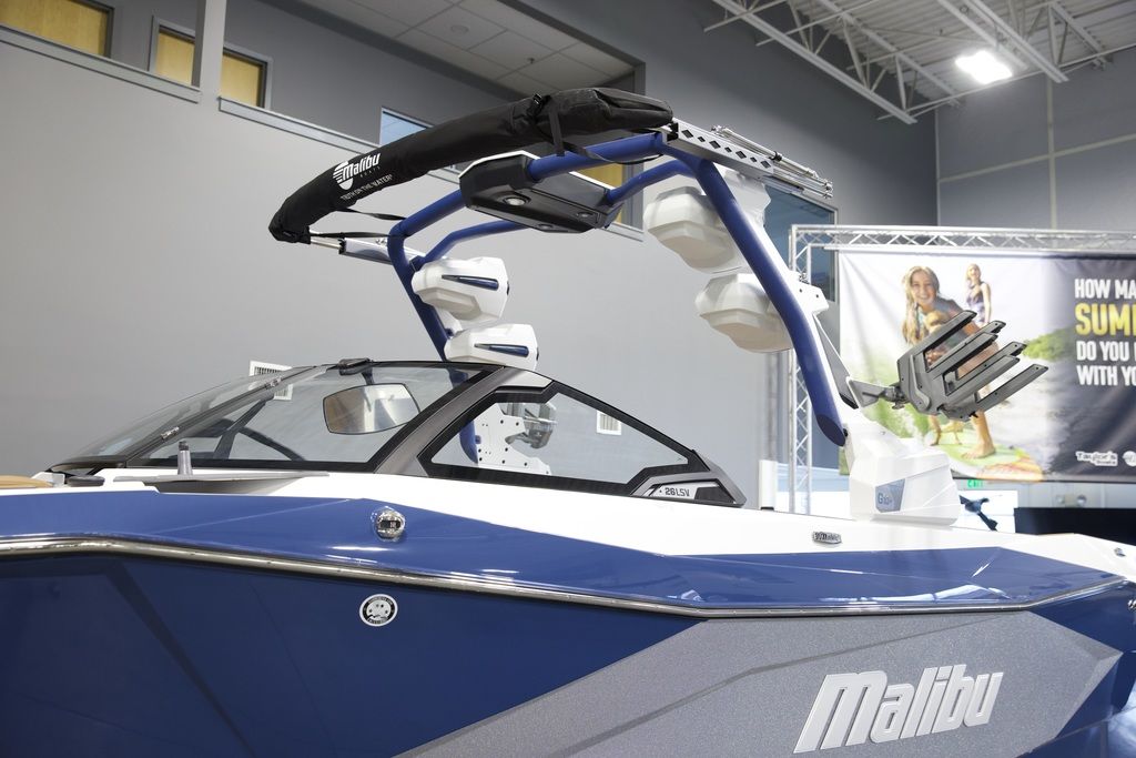 2025 Malibu Boats 26 LSV