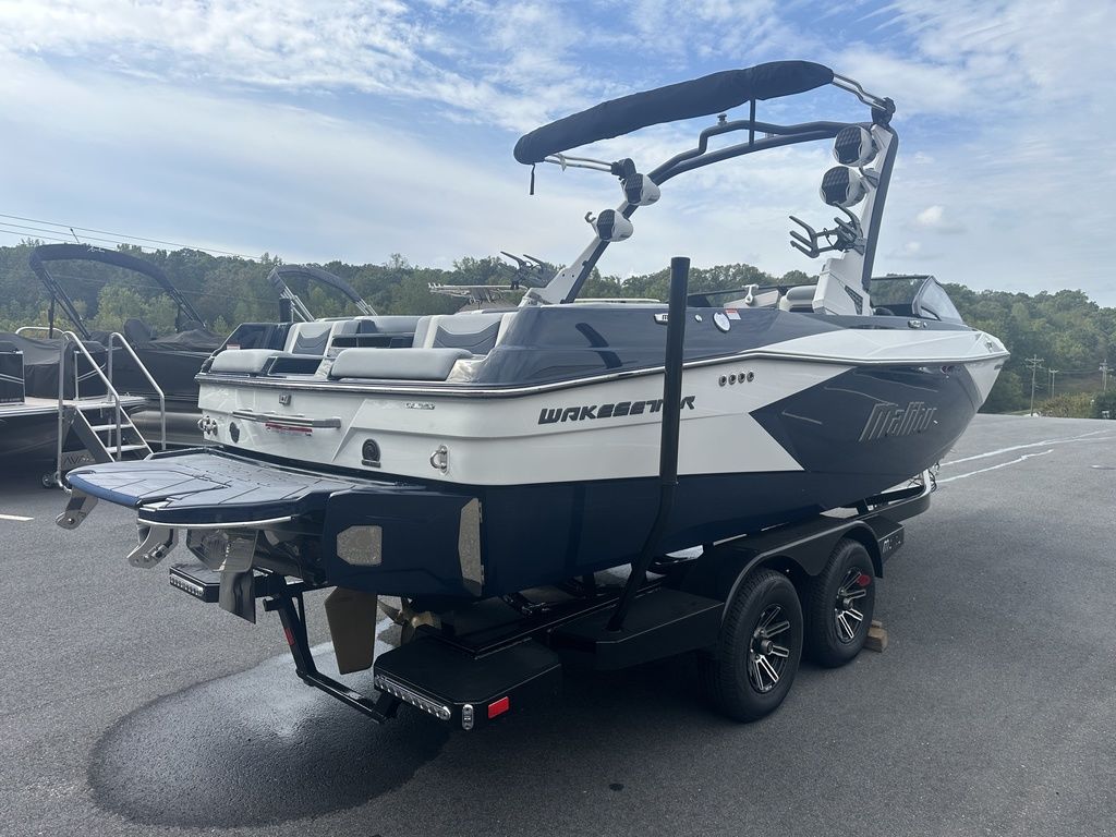2025 Malibu Boats 23 LSV