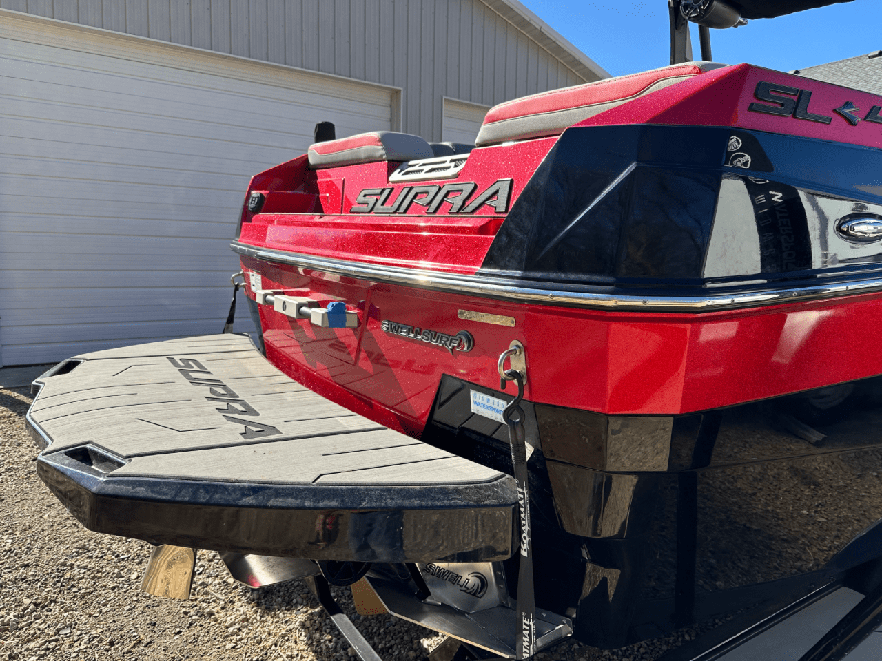 Supra Wakesurf Boat SL400 w/ Dual Stern Thrusters