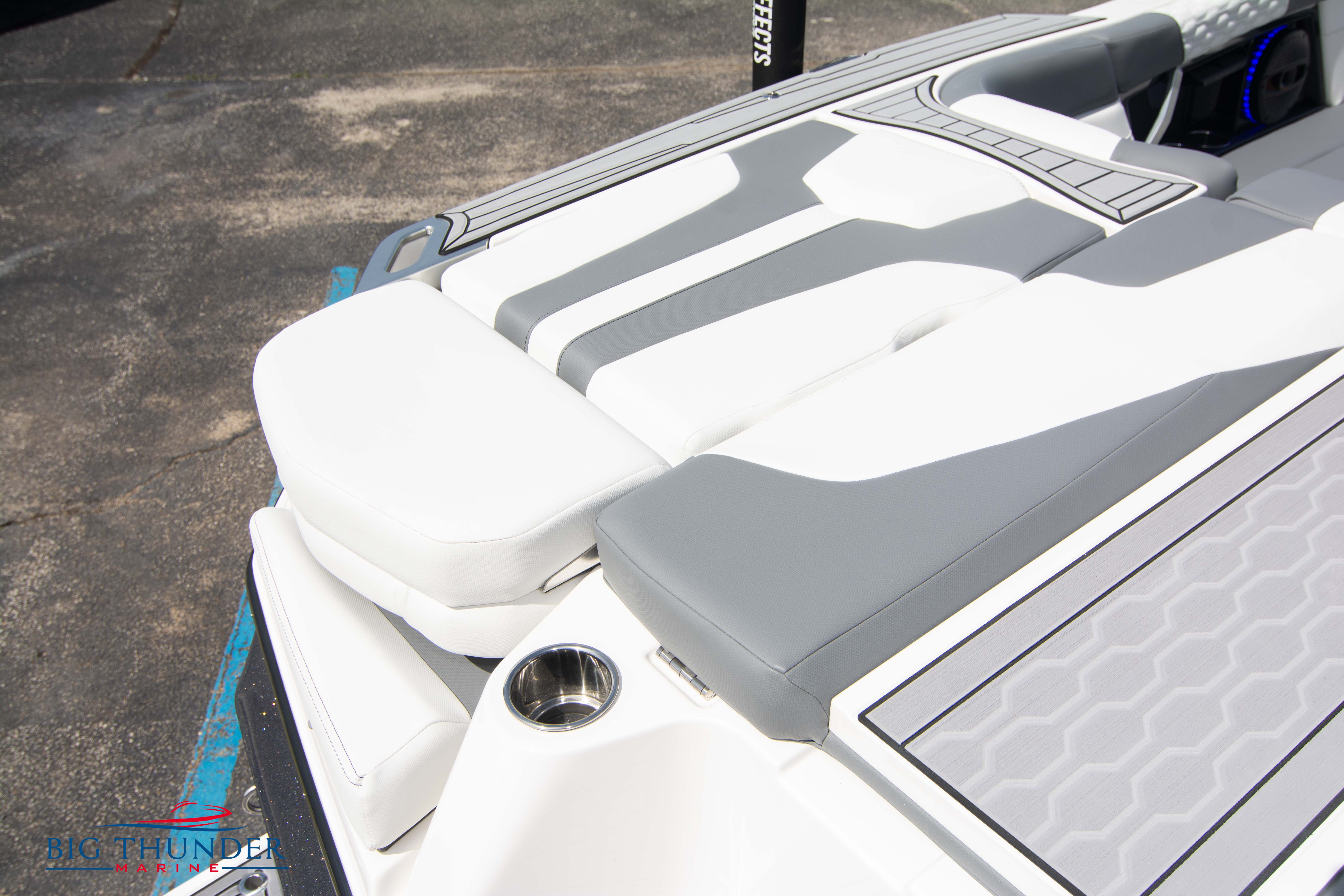 2023 Mastercraft XT24