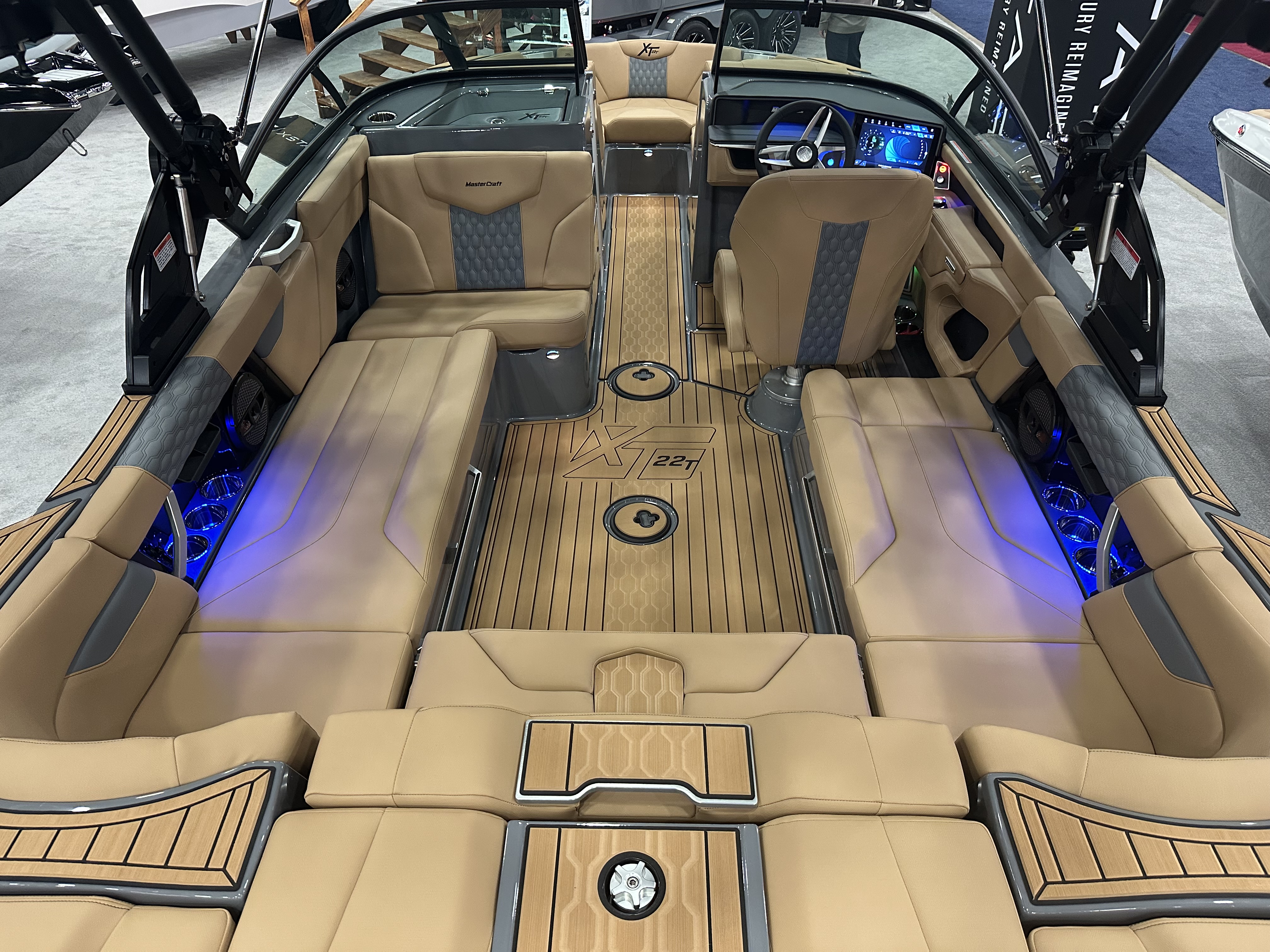 2025 MasterCraft XT22T