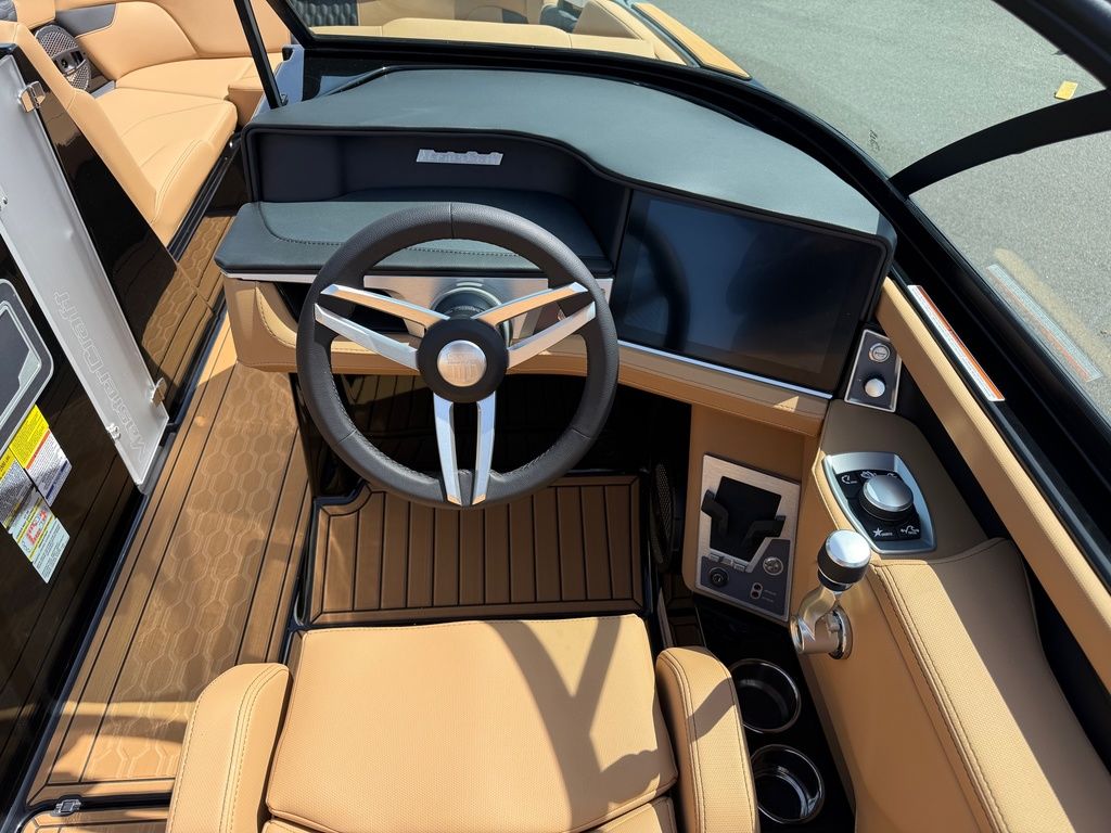 2025 MasterCraft XT24