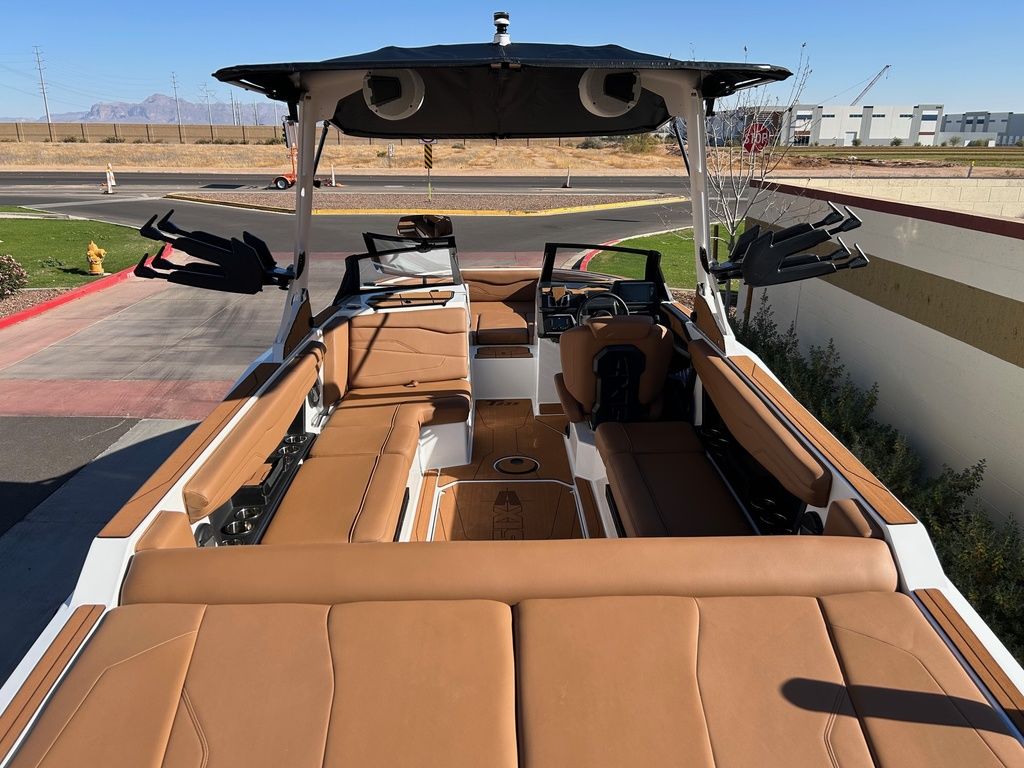 2025 Axis Wake Research T235