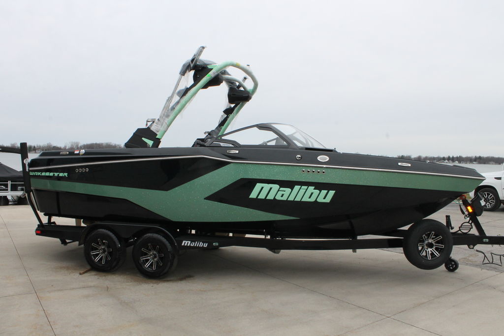 2025 Malibu Boats 23 MXZ