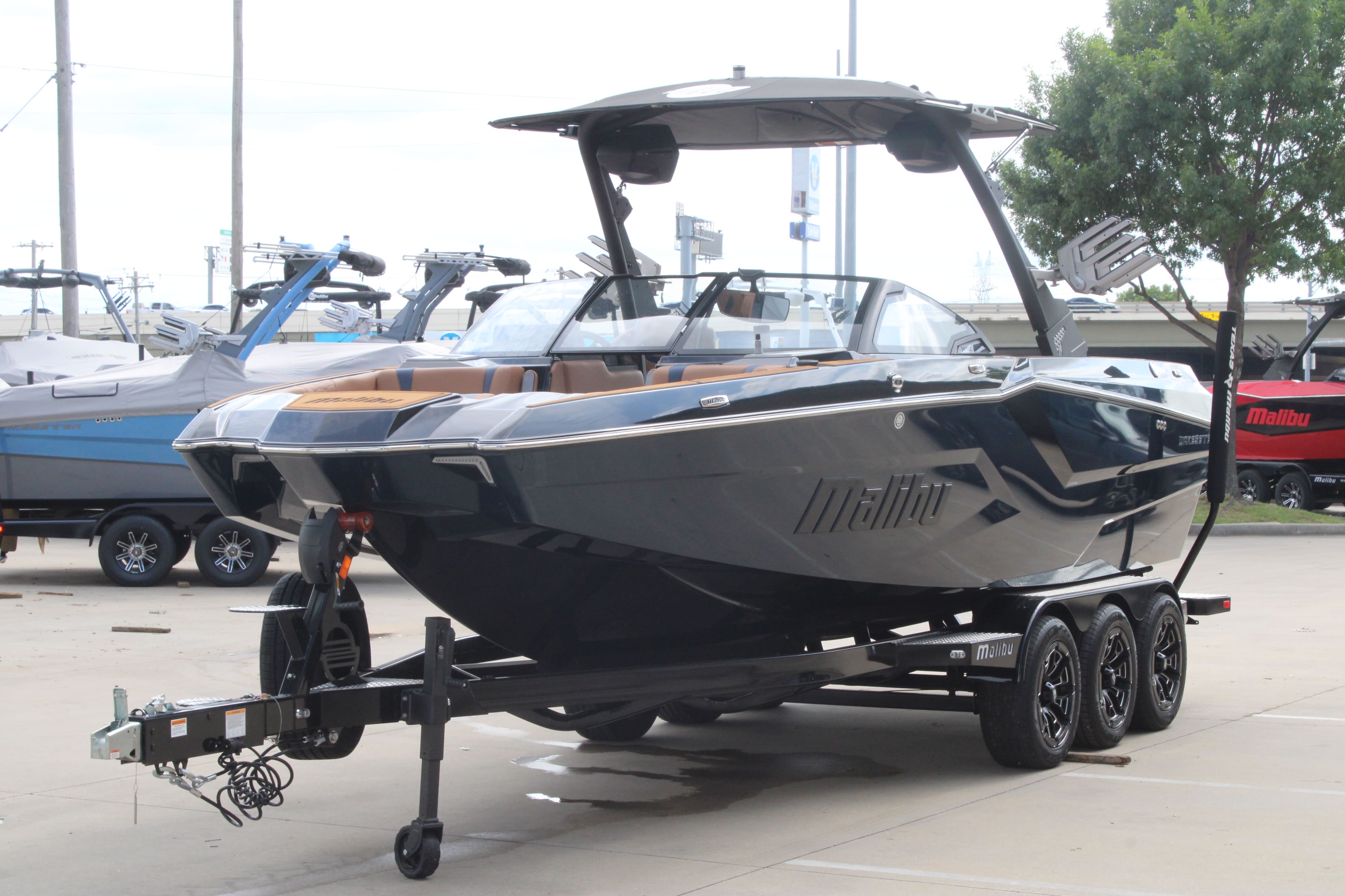 2025 Malibu 24 MXZ