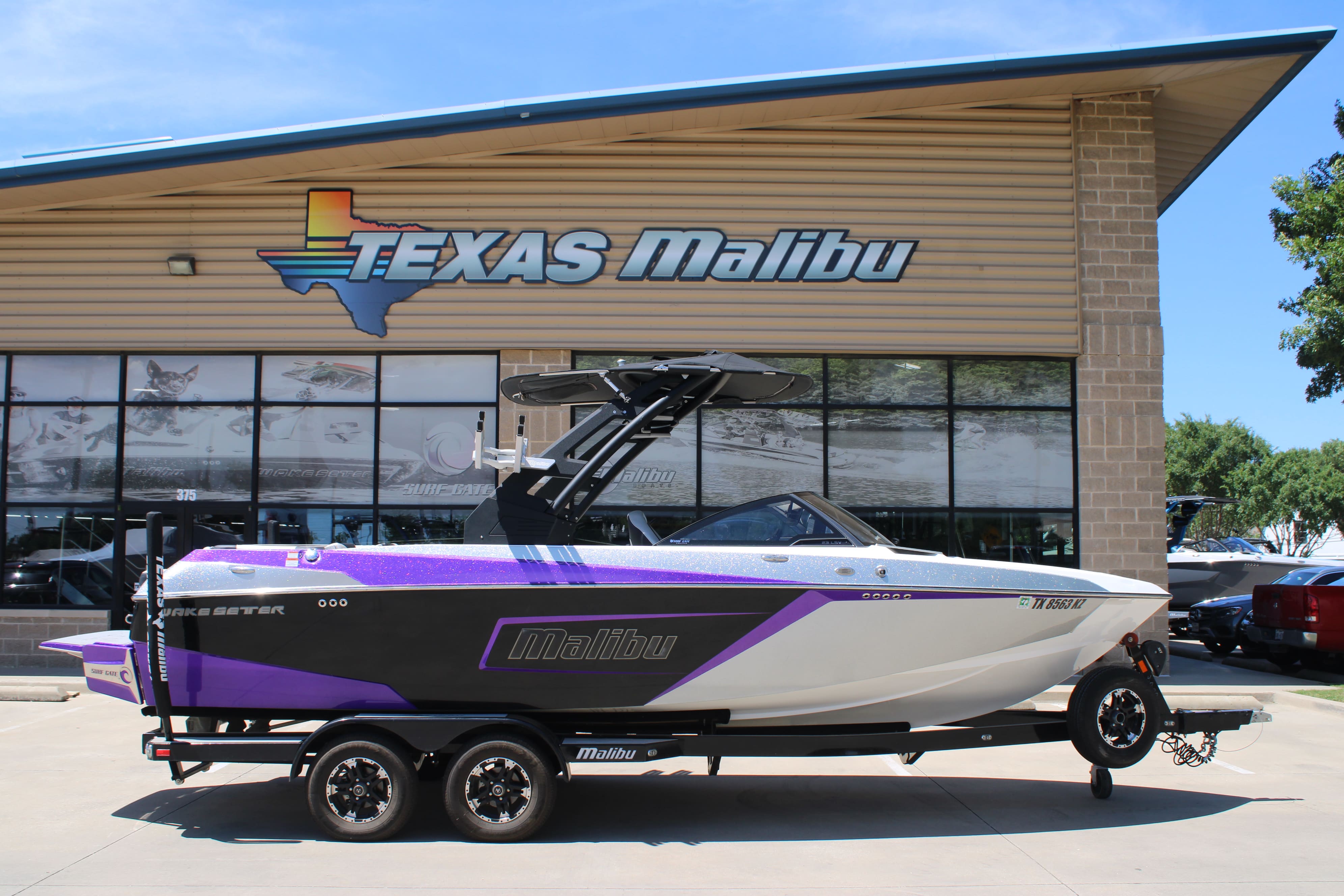 2018 Malibu 23 LSV