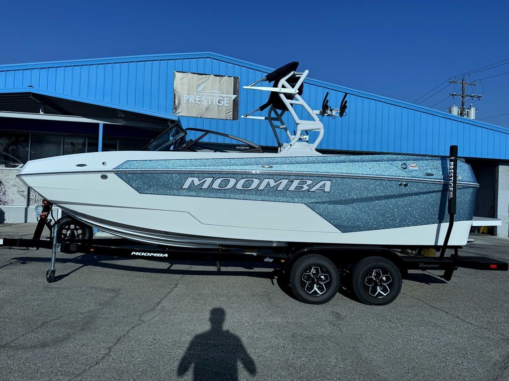 2025 MOOMBA Max