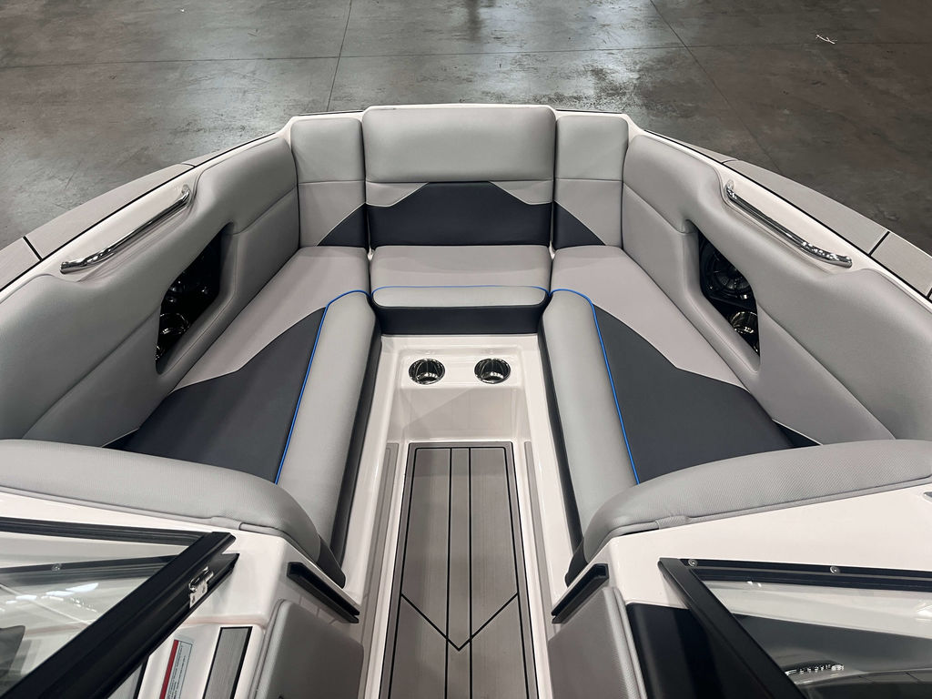 2021 MOOMBA Mojo