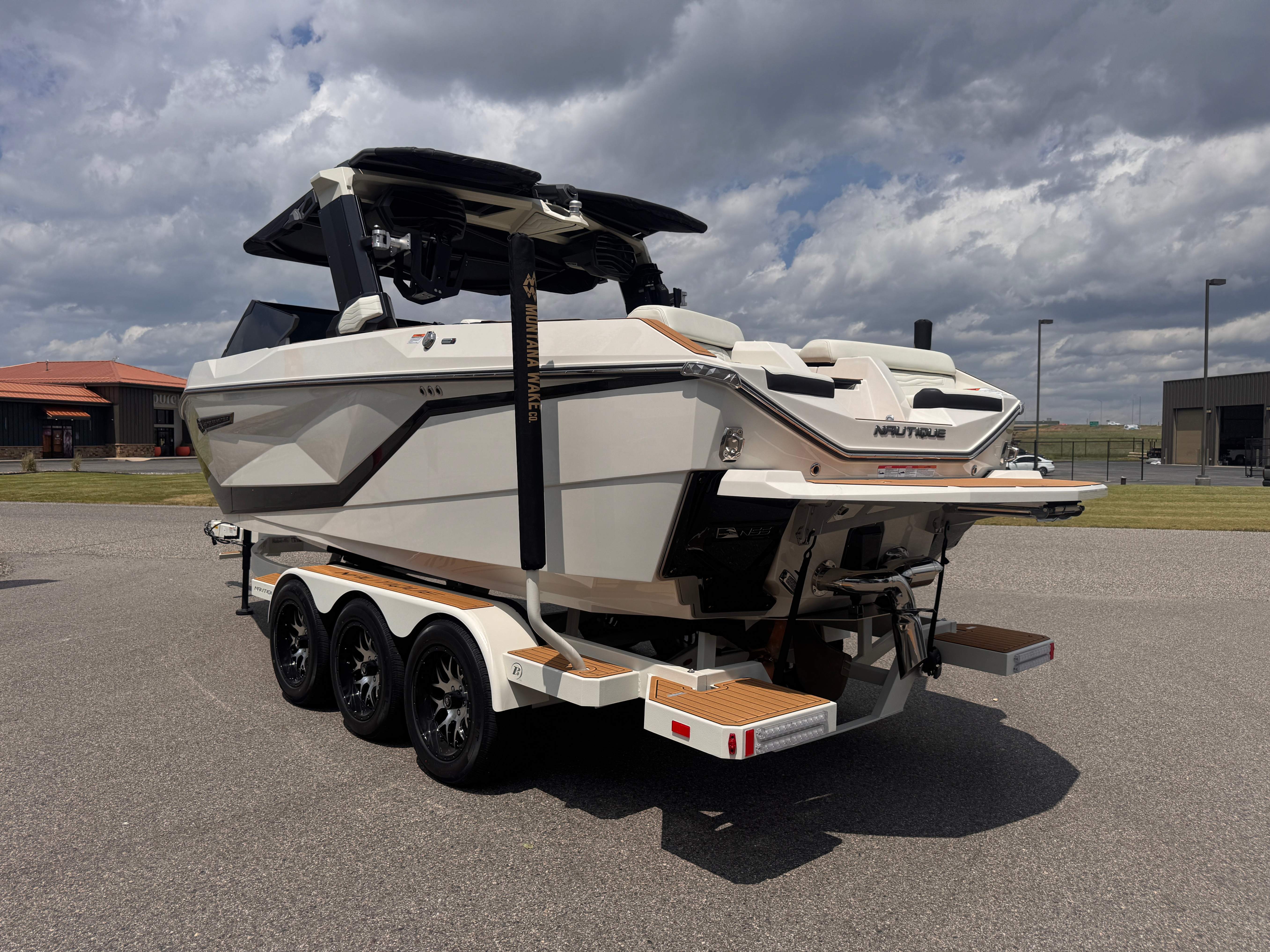 2025 Nautique G23