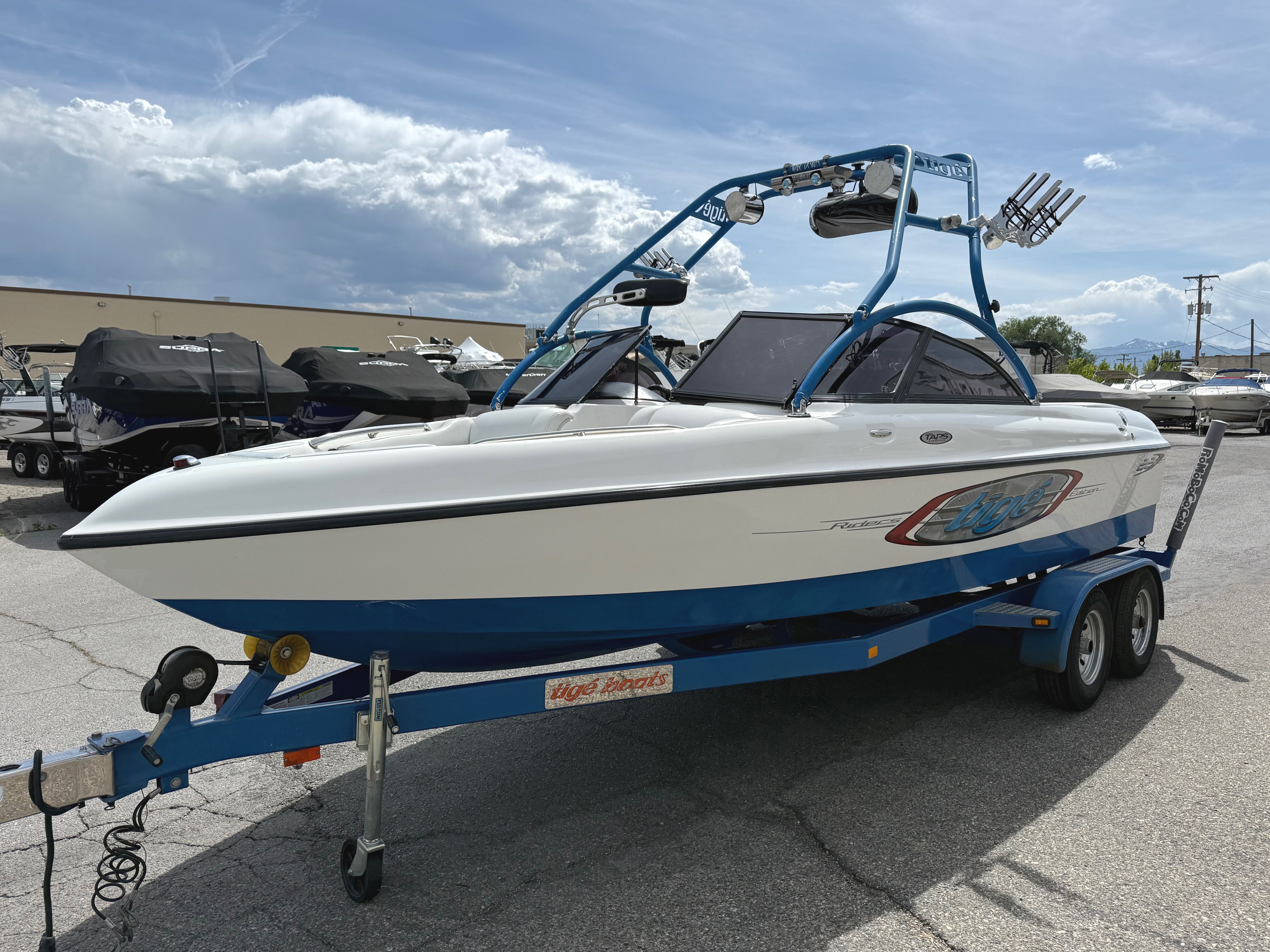 2003 Tige 22V Riders Edition