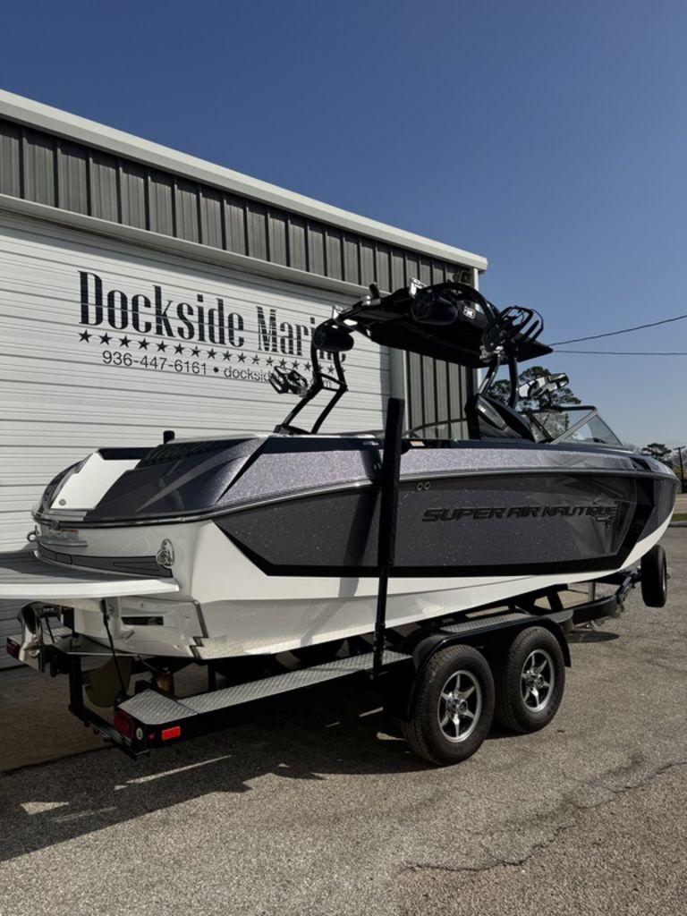 2016 Nautique G23