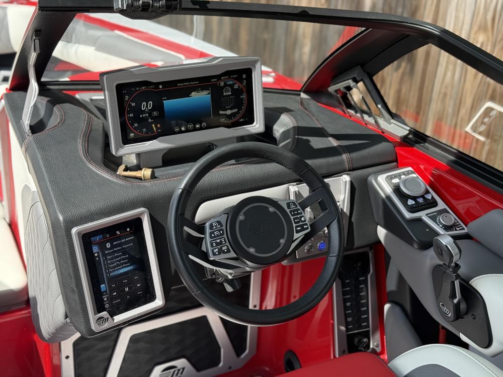 2022 MALIBU M240