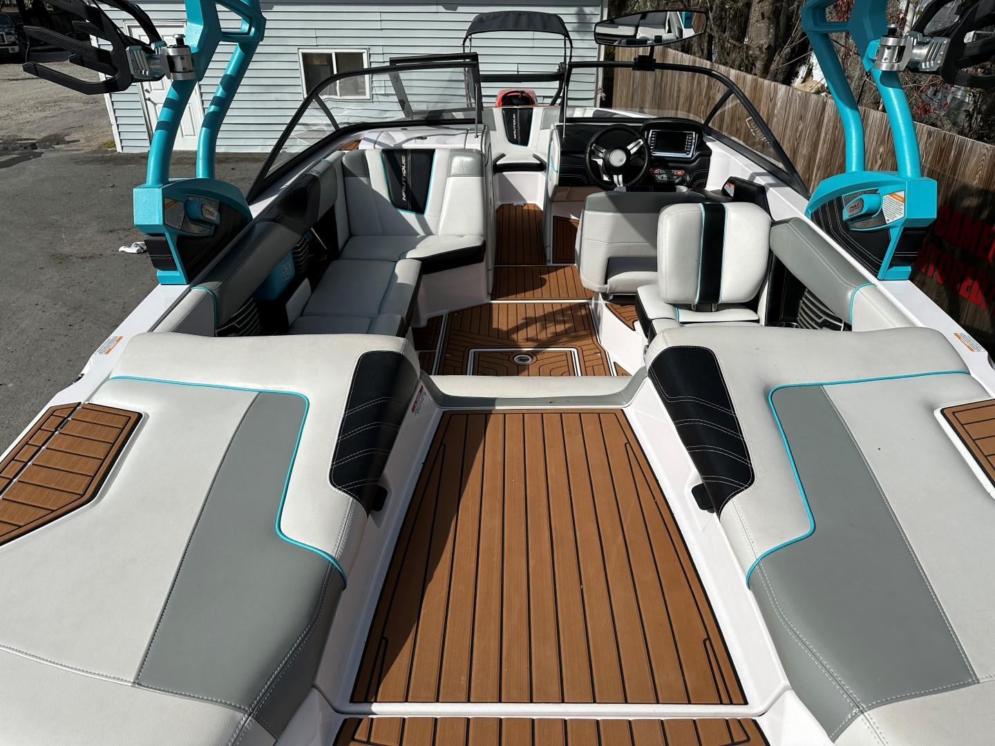 2015 Super Air Nautique G21