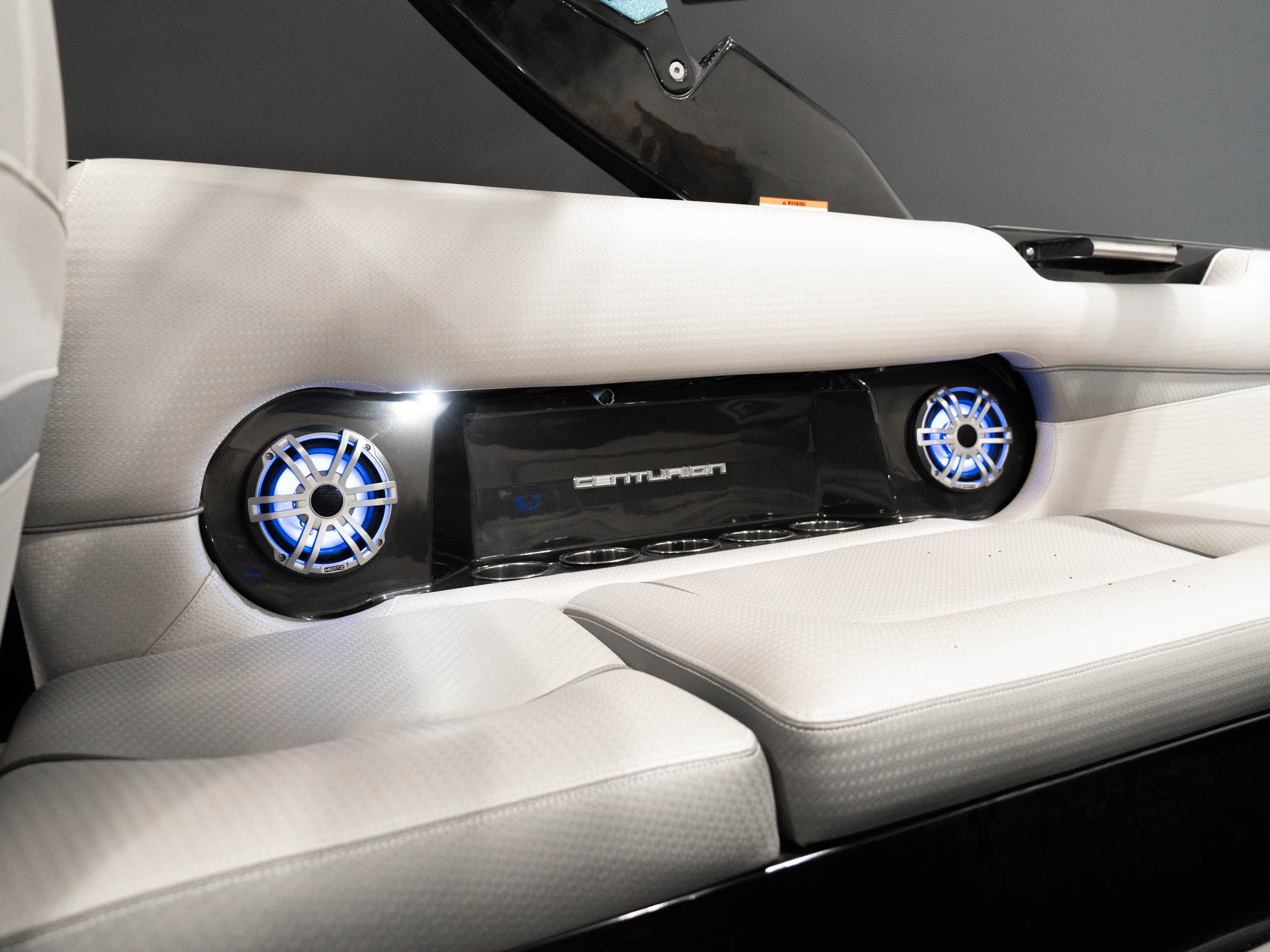 2020 Centurion Vi24 Black / SkyBlue Icon
