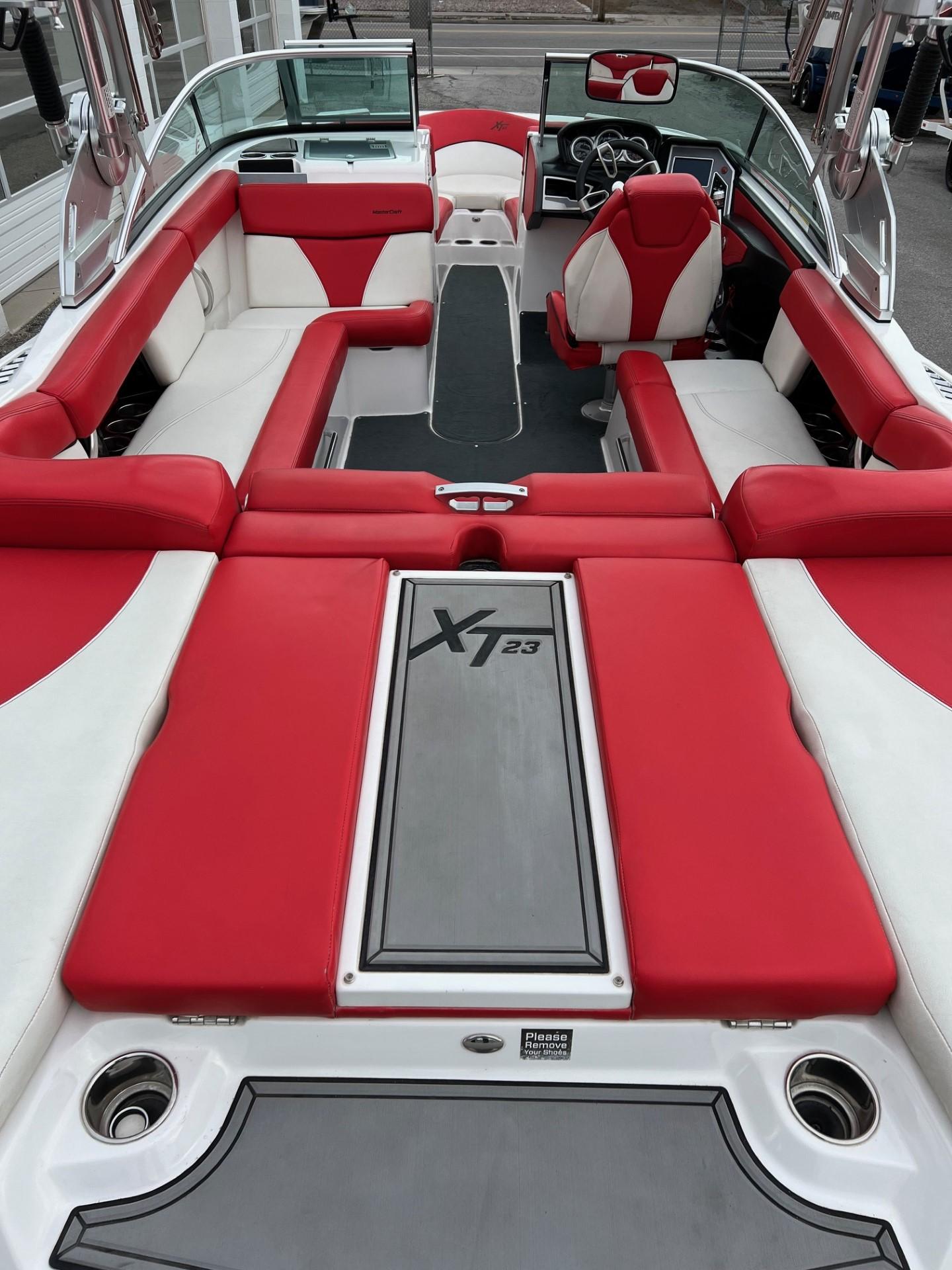 2020 MasterCraft XT23