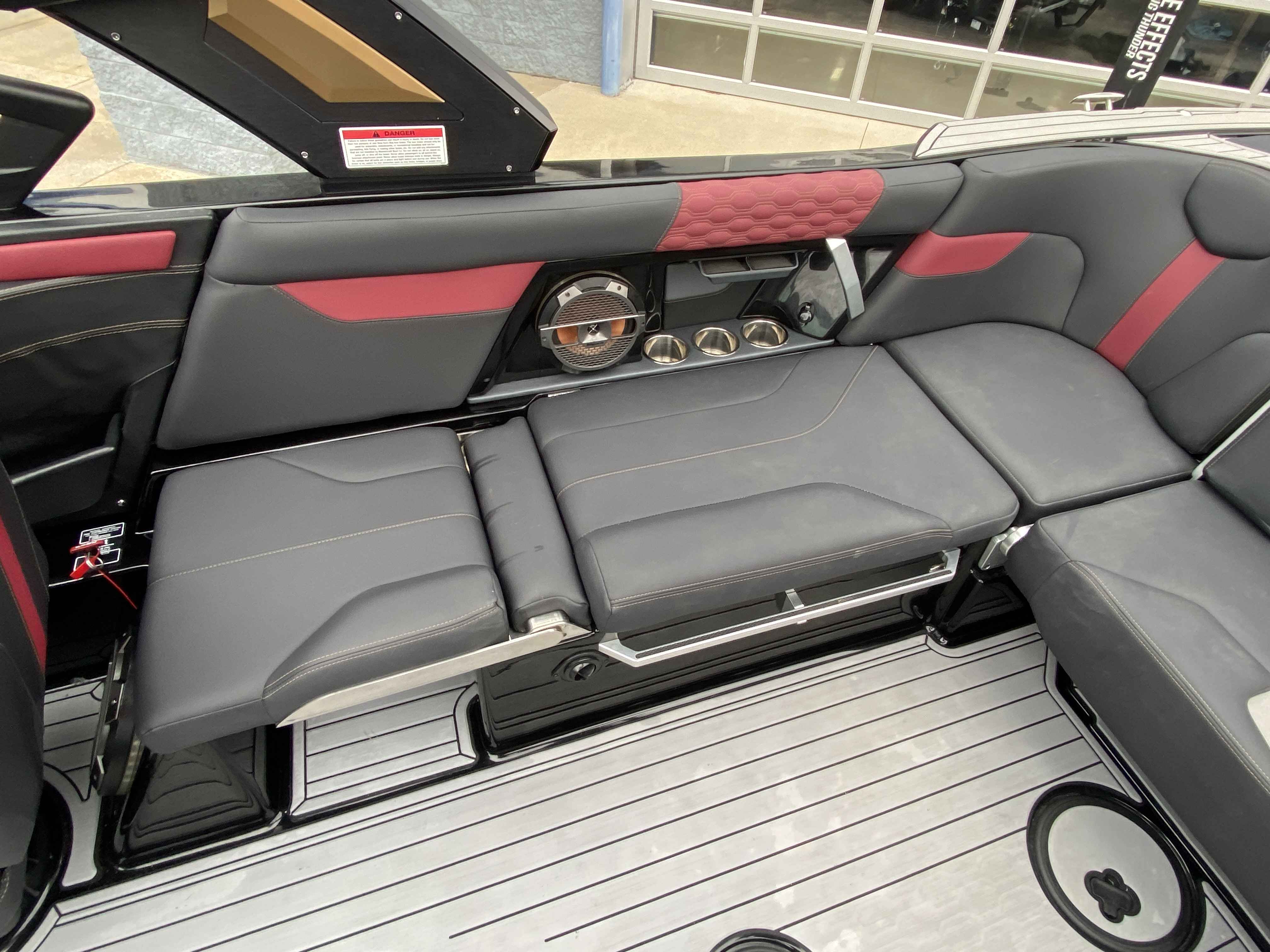 2022 MasterCraft XT24