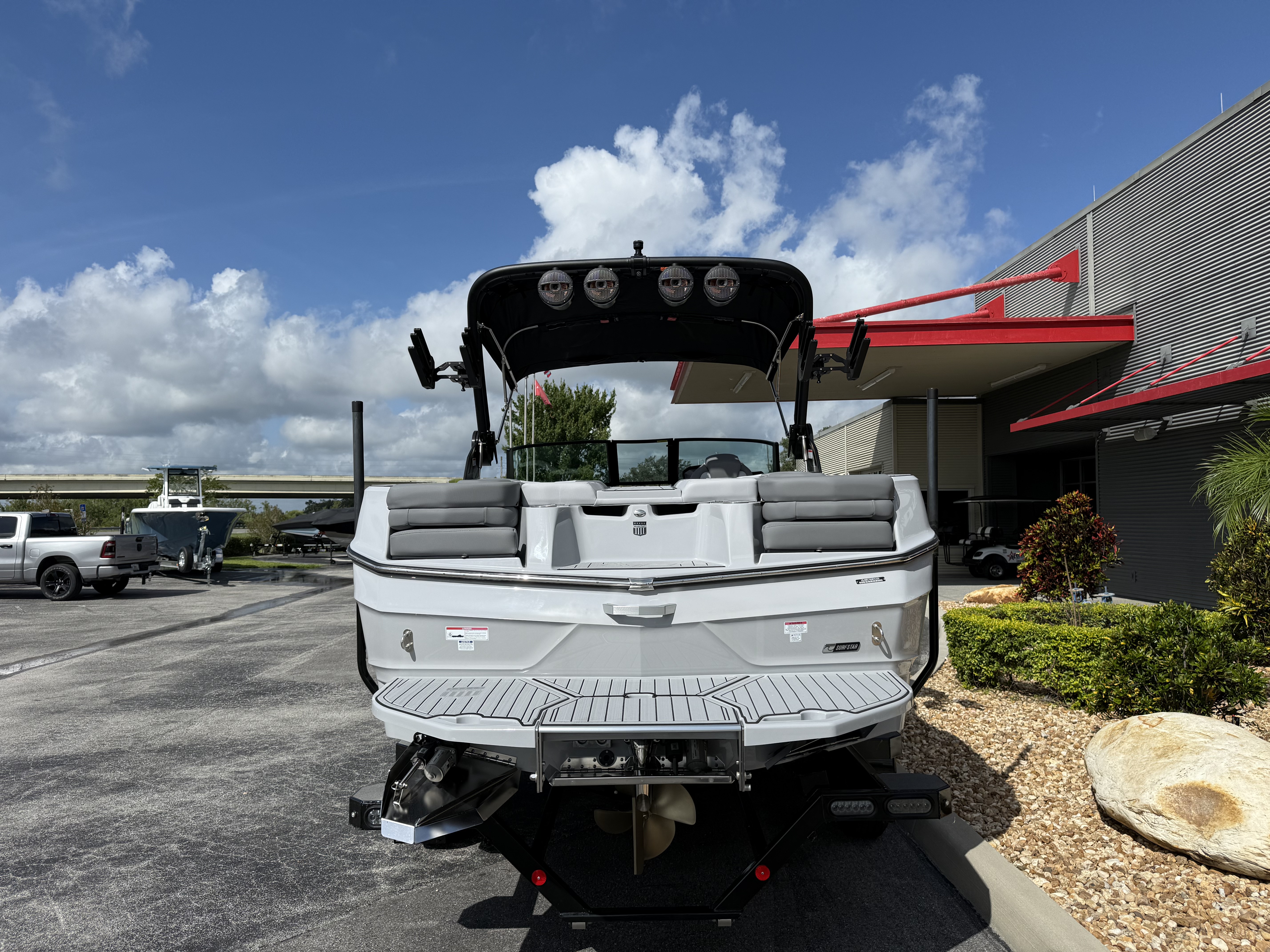 2024 MasterCraft XT22