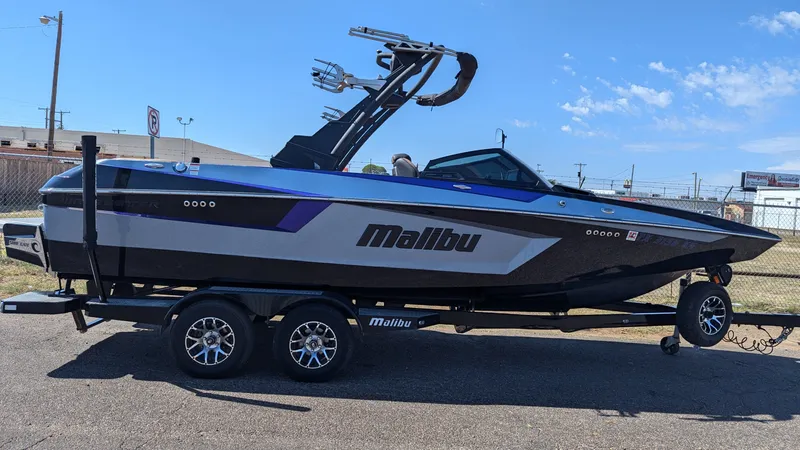 boat.Title