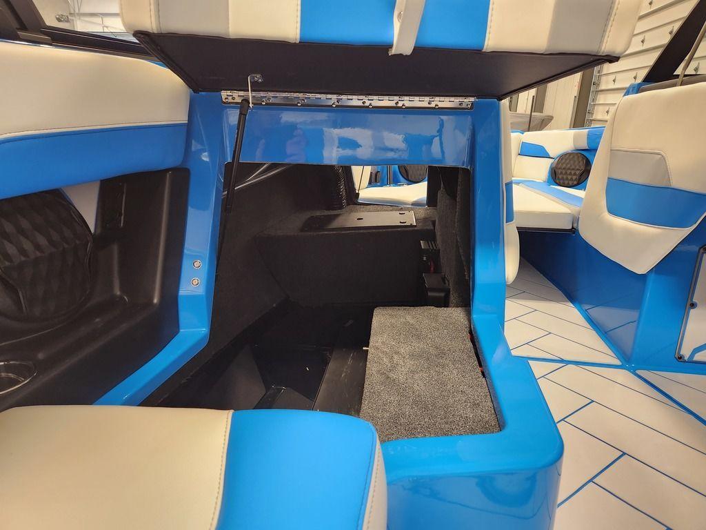 2023 malibu boats 26-LSV