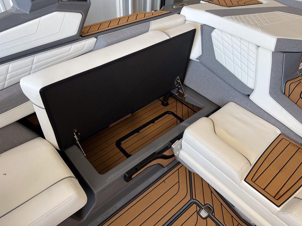 2024 Nautique G23