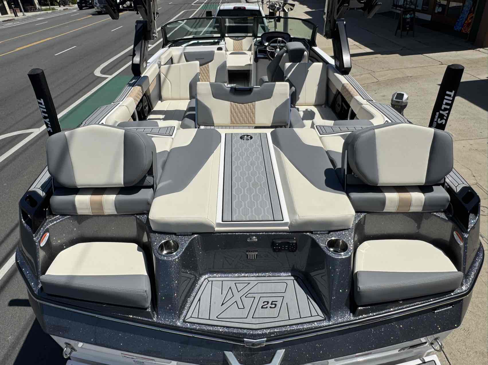 2024 MasterCraft XT25