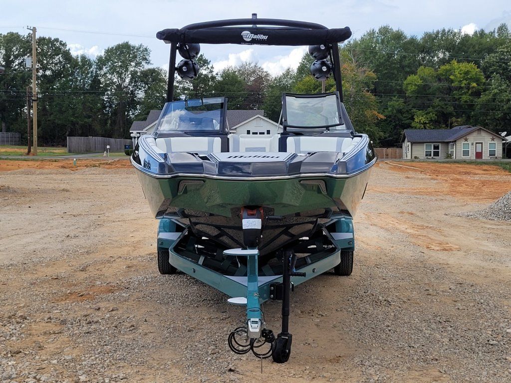 2024 Malibu 23 MXZ