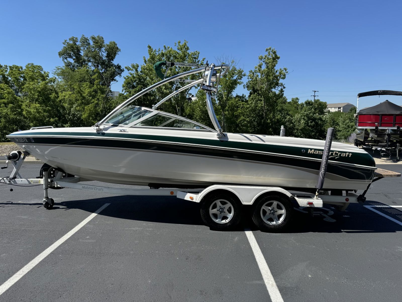 2000 MasterCraft Maristar 230V
