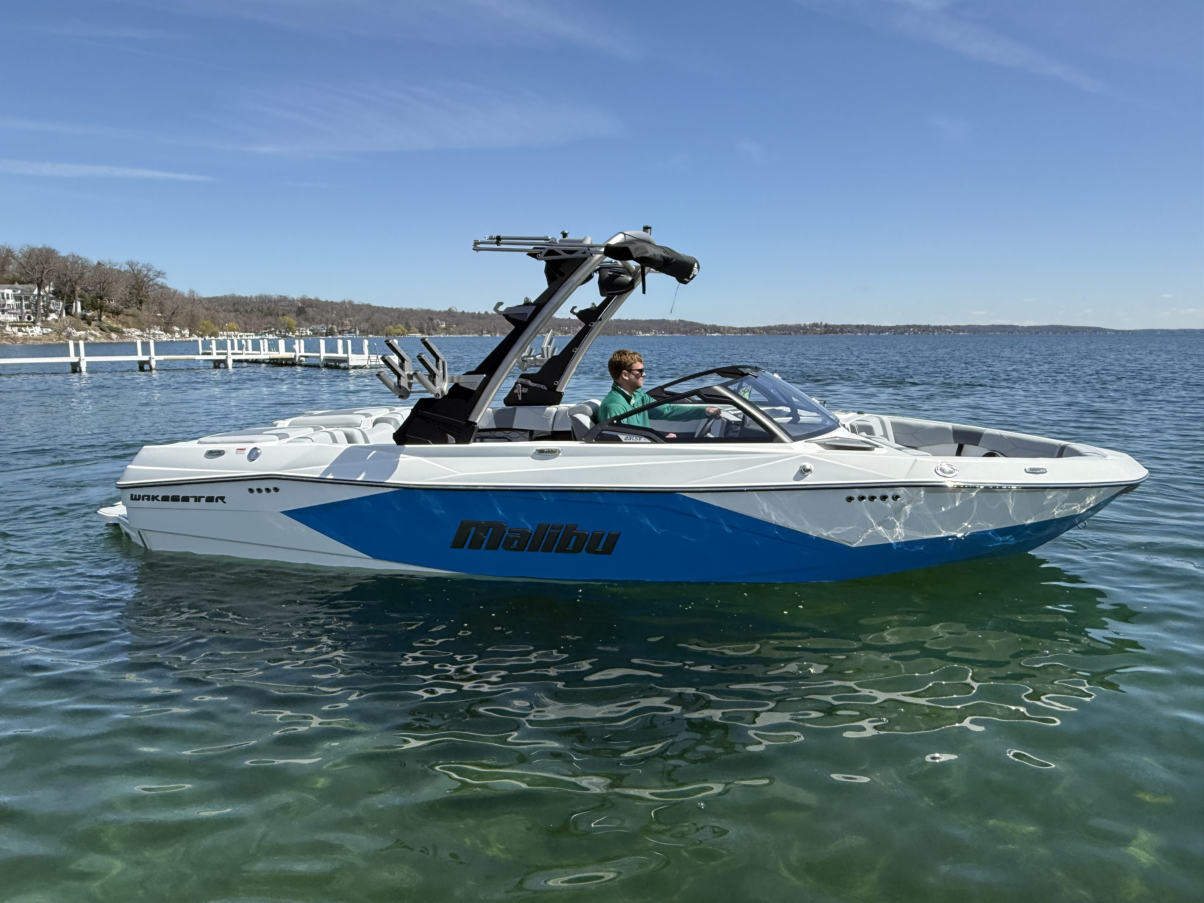 2025 Malibu 23 LSV