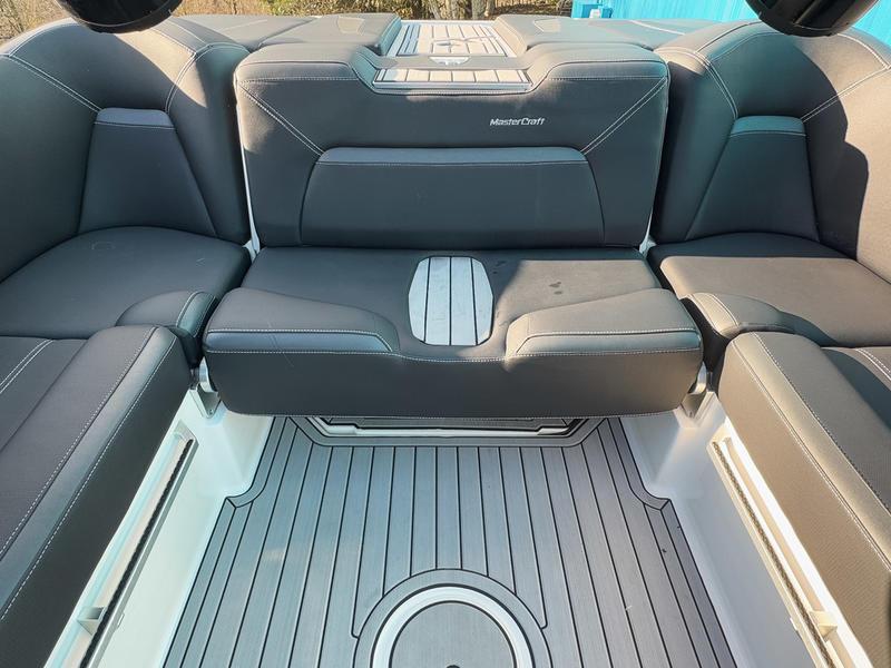New 2023 MasterCraft XStar