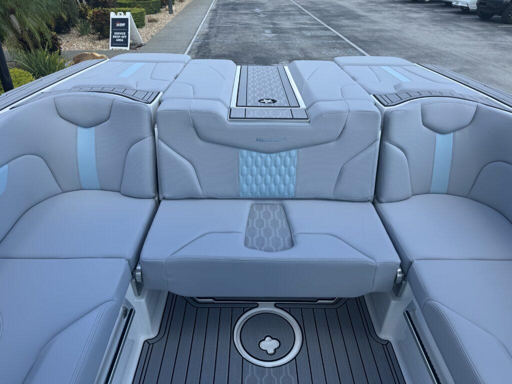 2025 MasterCraft XT22