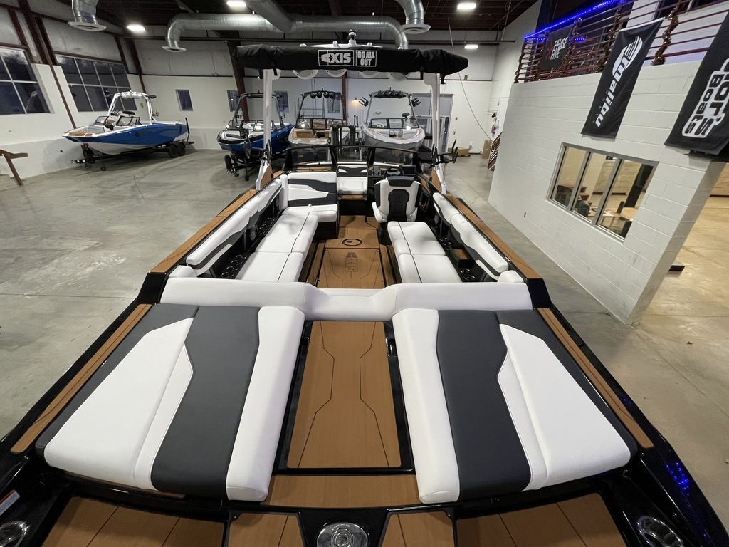 2025 Axis Wake Research T250