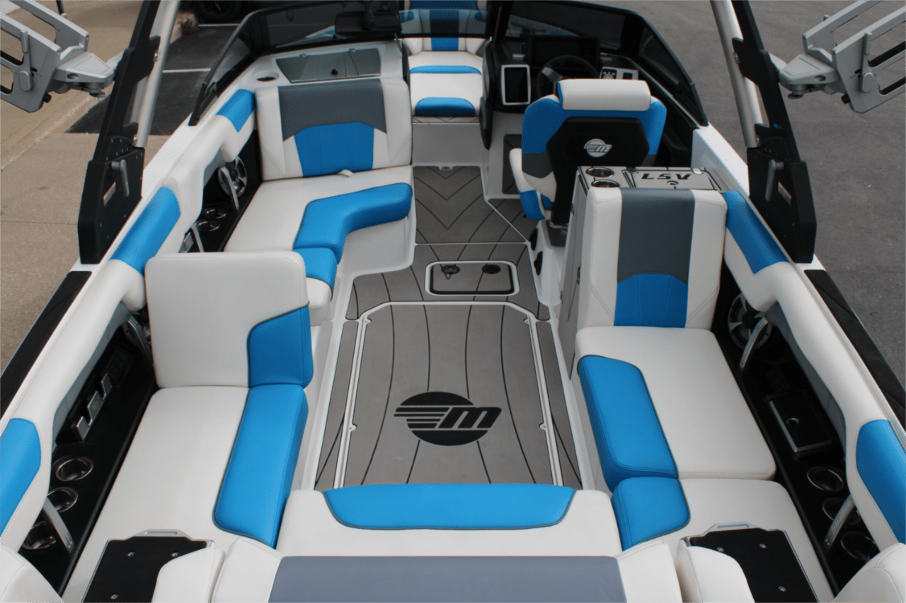 2020 Malibu 25 LSV