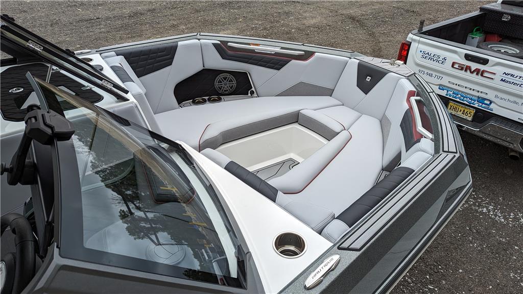 2023 Nautique S25- Dealer Demo